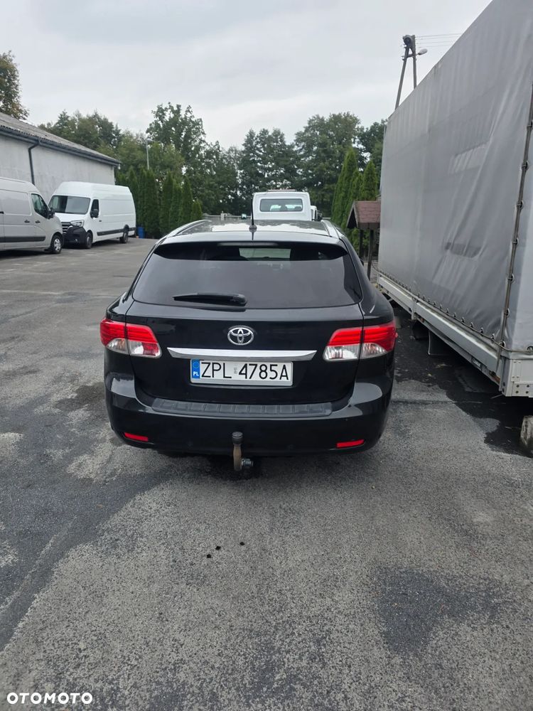 Toyota Avensis - 7
