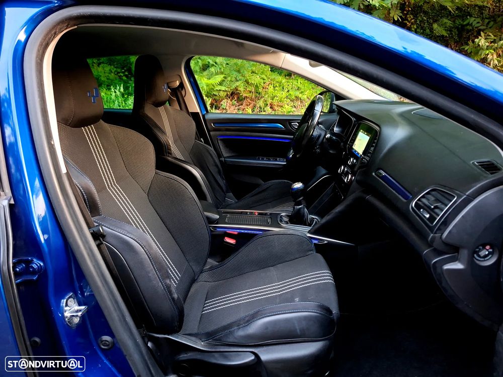 Renault Mégane Sport Tourer 1.5 dCi GT Line J18 - 18