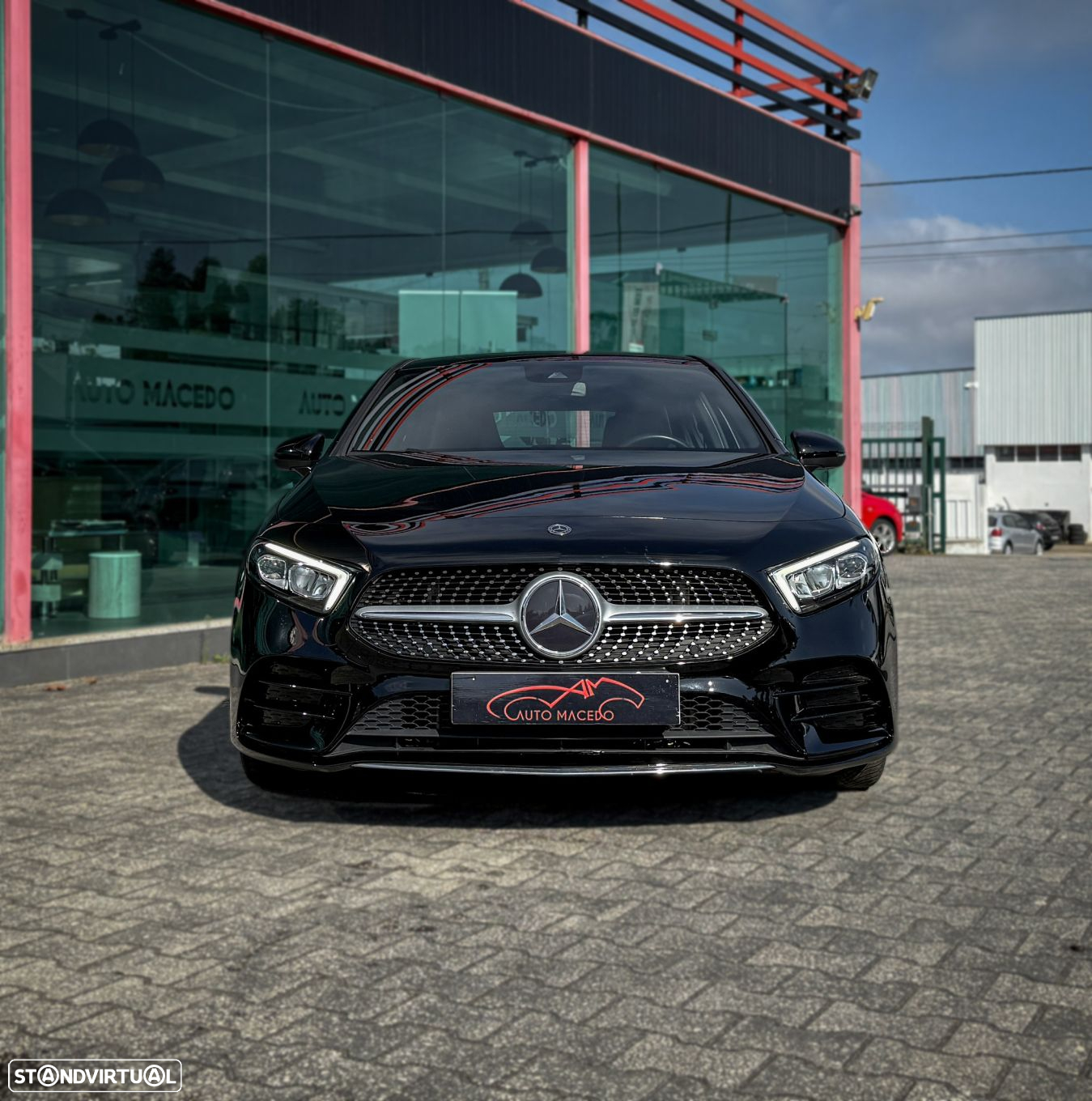 Mercedes-Benz A 180 7G-DCT AMG Line - 2