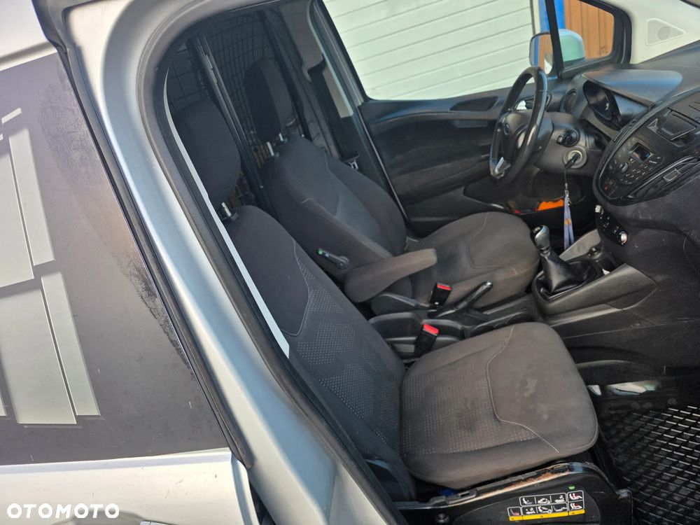 Ford Transit Courier Trend - 17