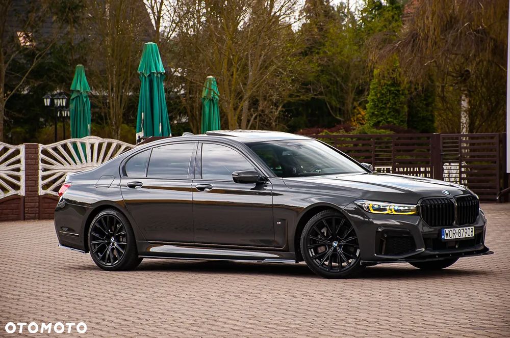 BMW Seria 7 745e - 3