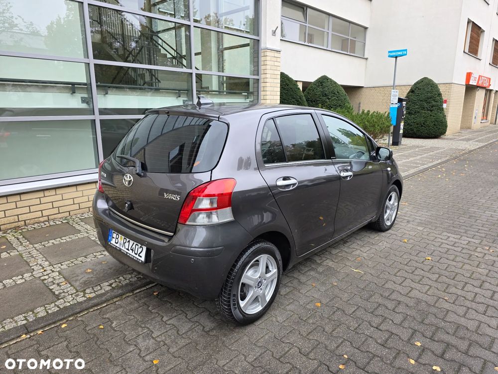 Toyota Yaris - 7