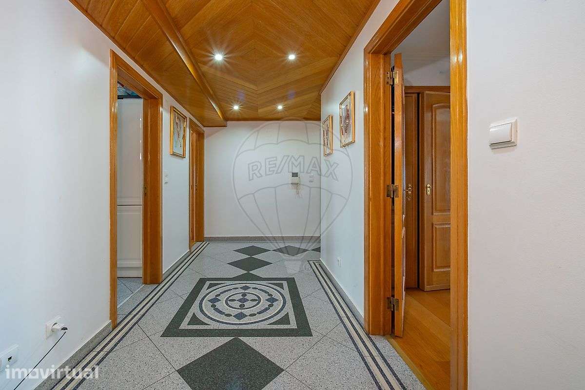 Apartamento T4 para venda - Grande imagem: 2/48