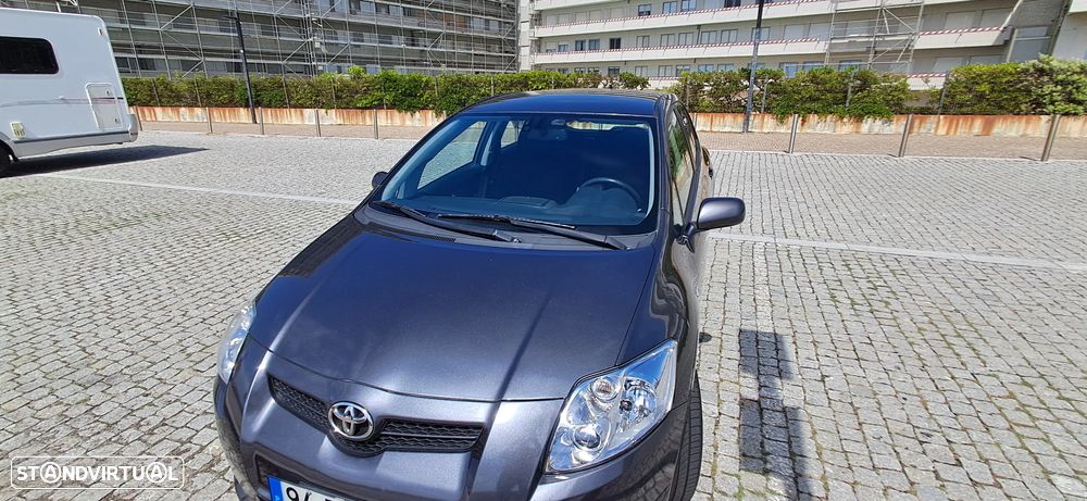 Toyota Auris 1.4 D-4D Sol - 2