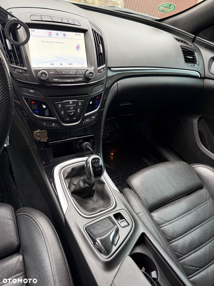 Opel Insignia 2.0 T SportsTourer 4x4 ecoFLEX Start/Stop - 9