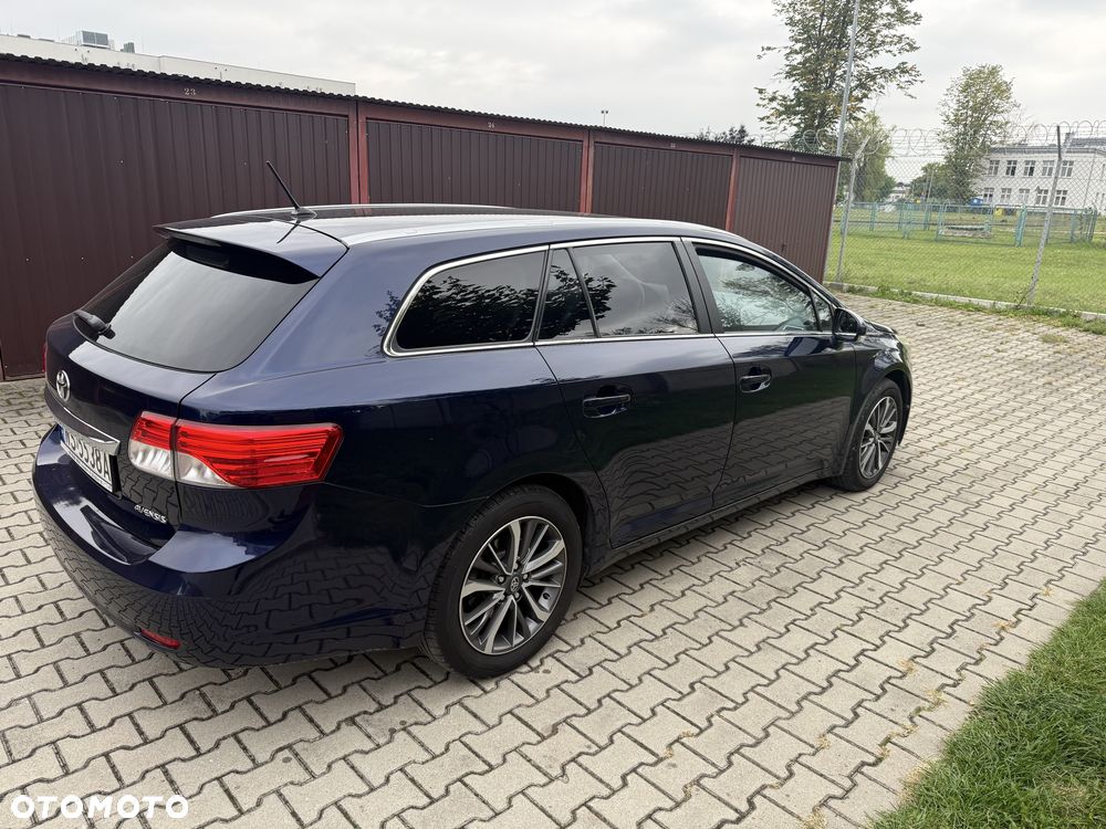 Toyota Avensis - 1