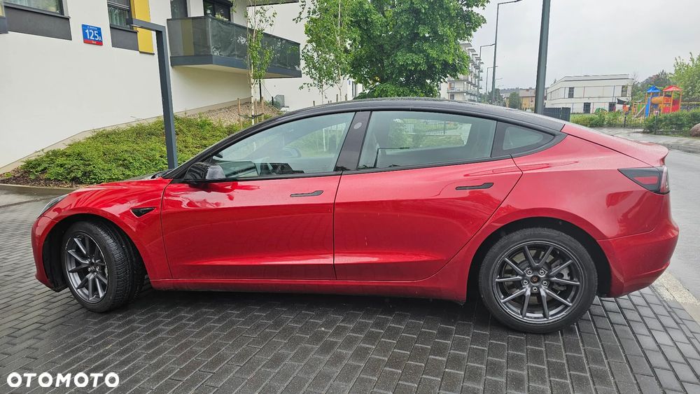 Tesla Model 3 - 8