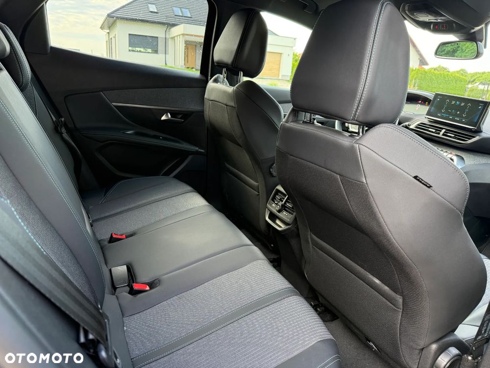 Peugeot 3008 1.2 PureTech Allure S&S EAT8 - 10