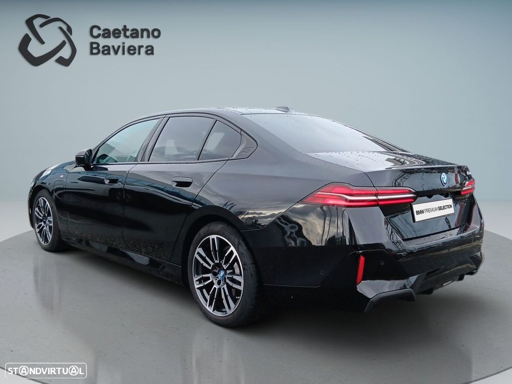 BMW 530 e Pack Desportivo M - 6
