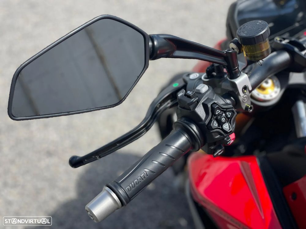 Ducati Streetfighter V2 S - 8
