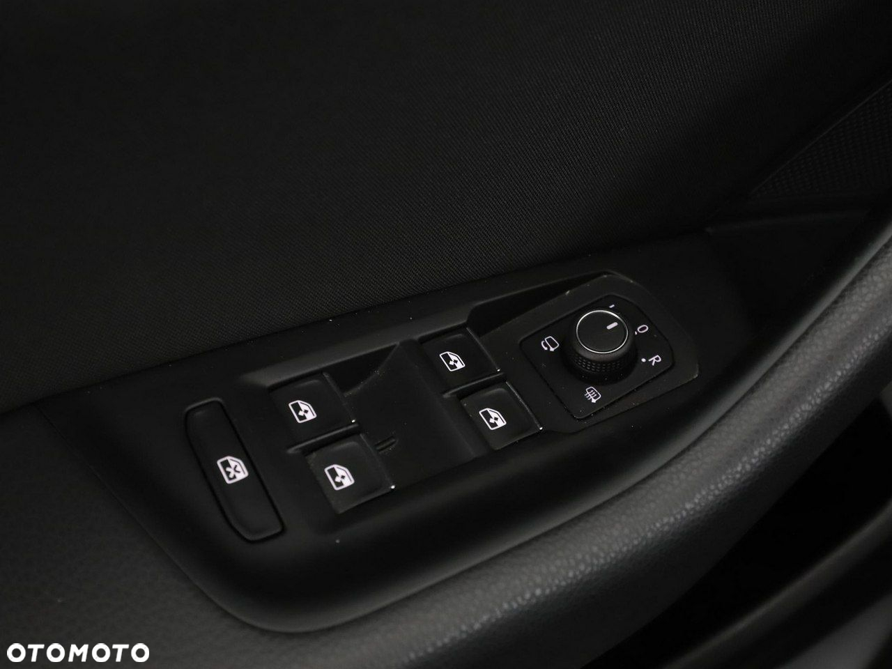 Volkswagen Passat - 34
