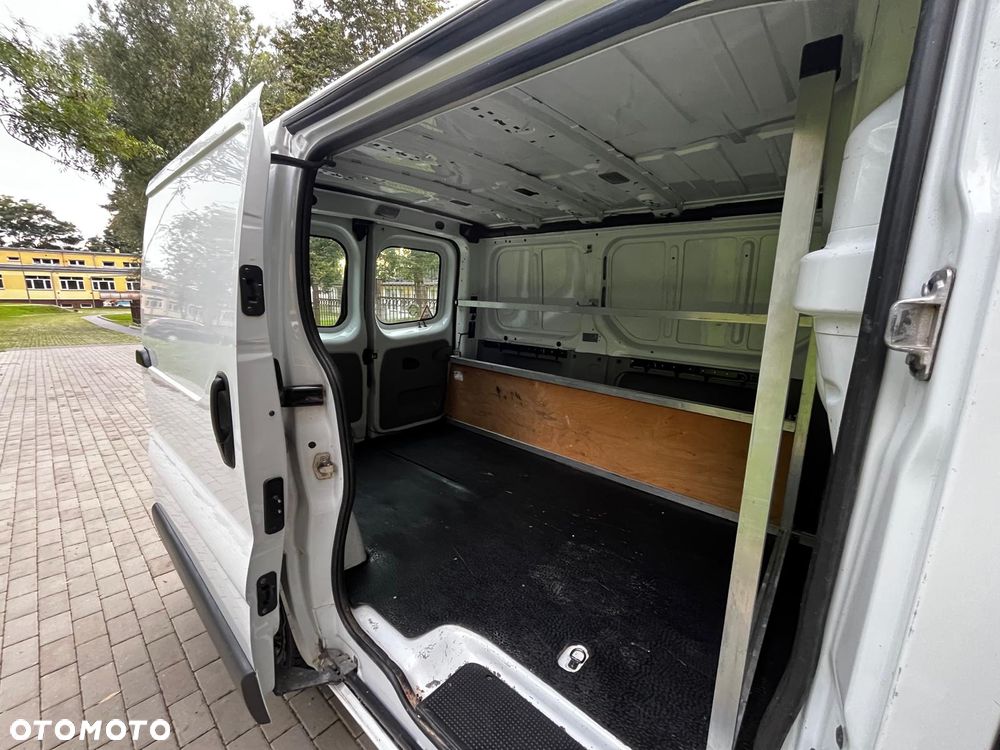 Opel Vivaro - 10