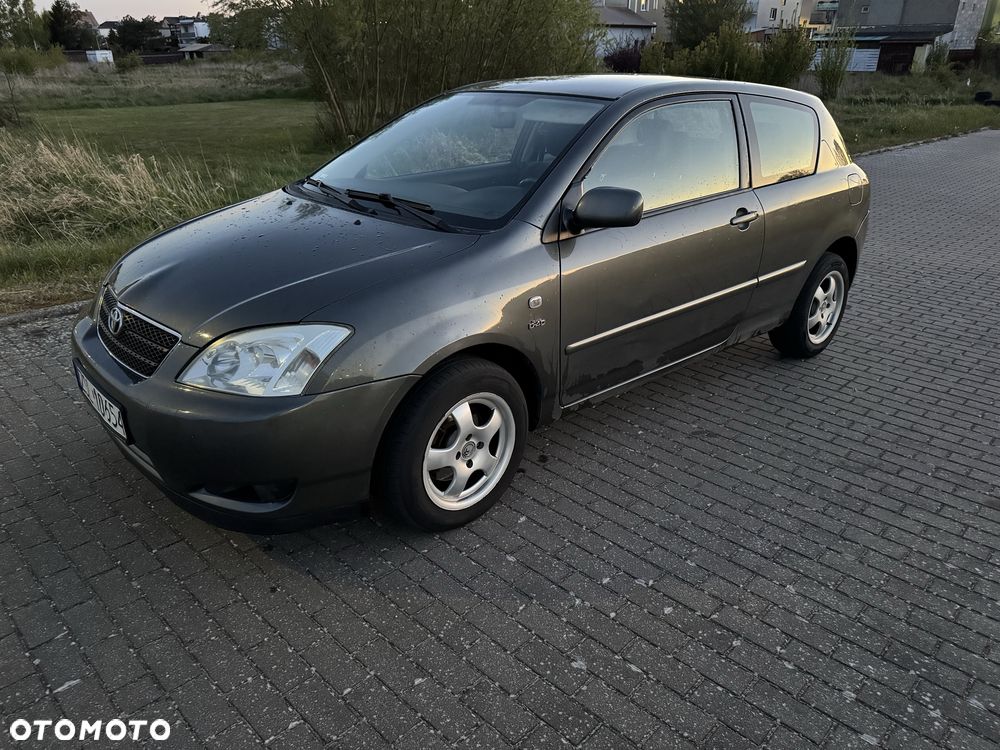 Toyota Corolla - 1