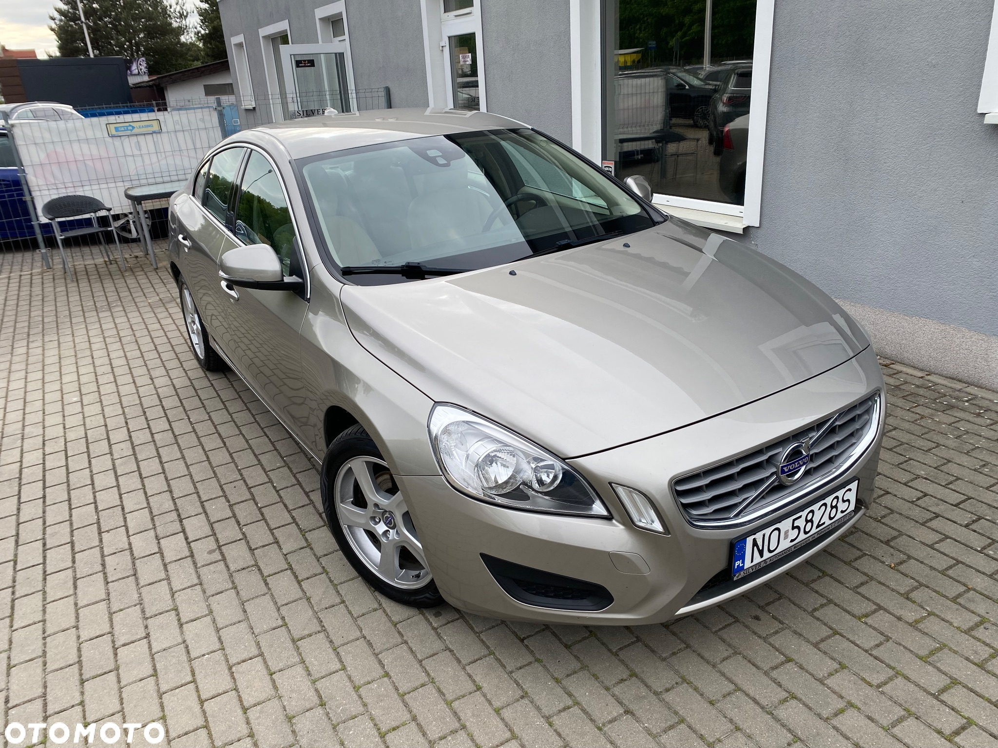Volvo S60 - 11