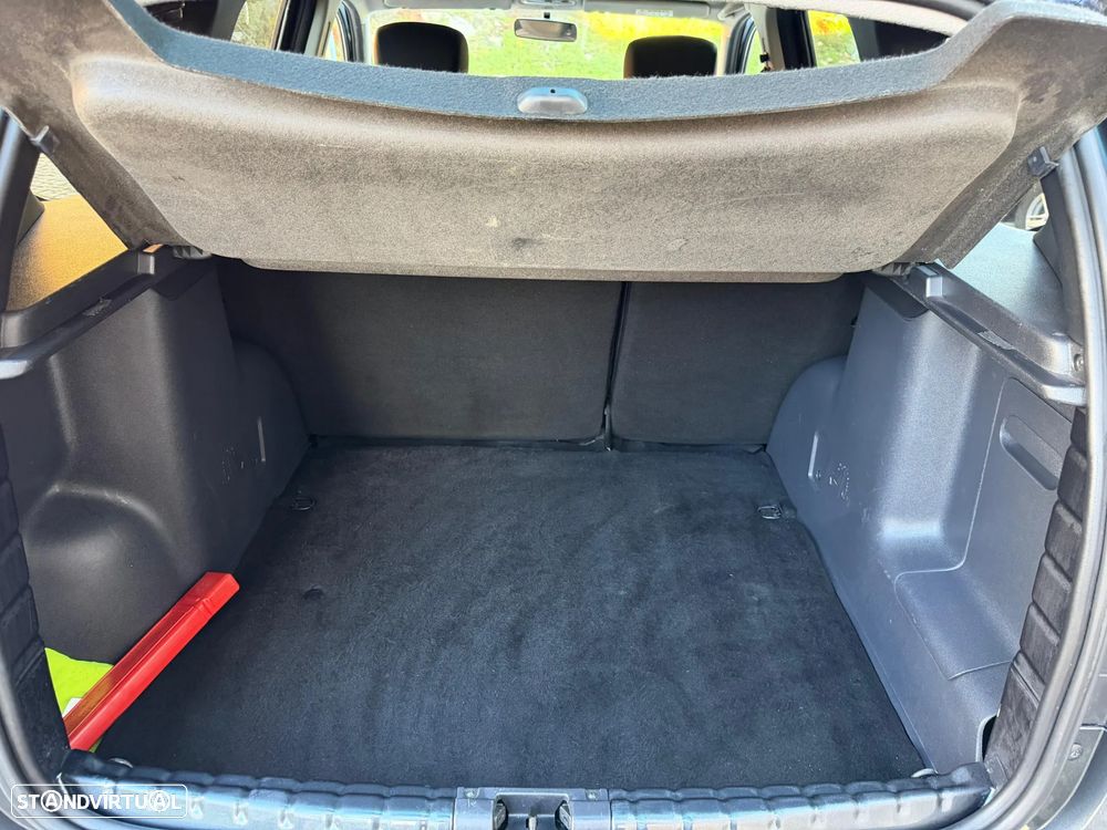 Dacia Duster 1.5 dCi SL Black Shadow - 28