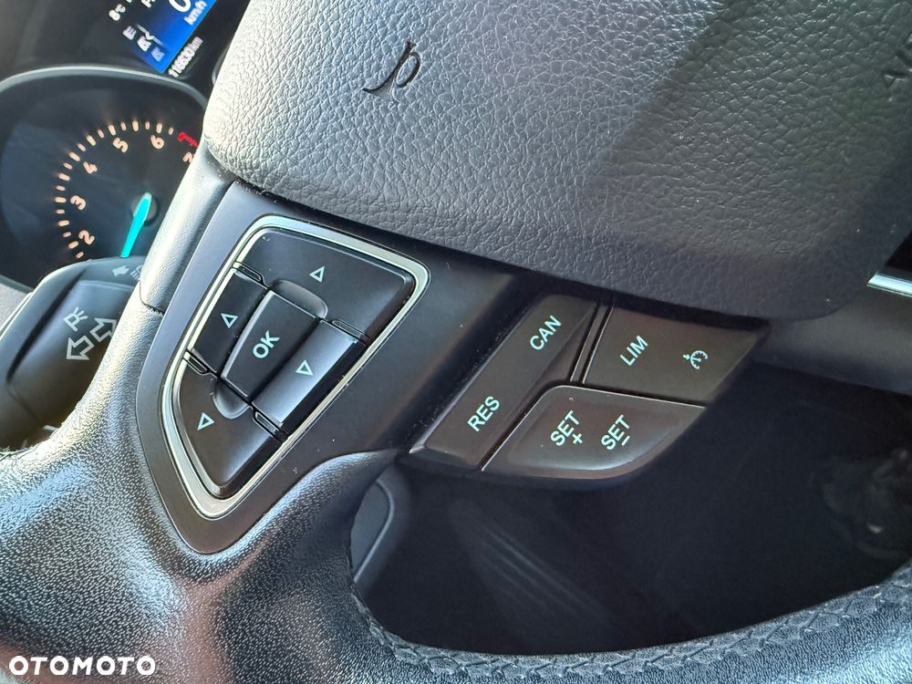 Ford Kuga 1.5 EcoBoost 2x4 Titanium - 27