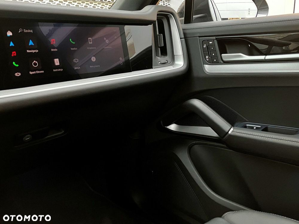 Porsche Cayenne - 29