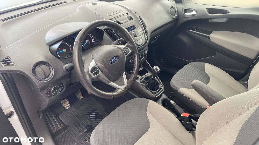 Ford Tourneo Courier 1.5 TDCi Trend - 10