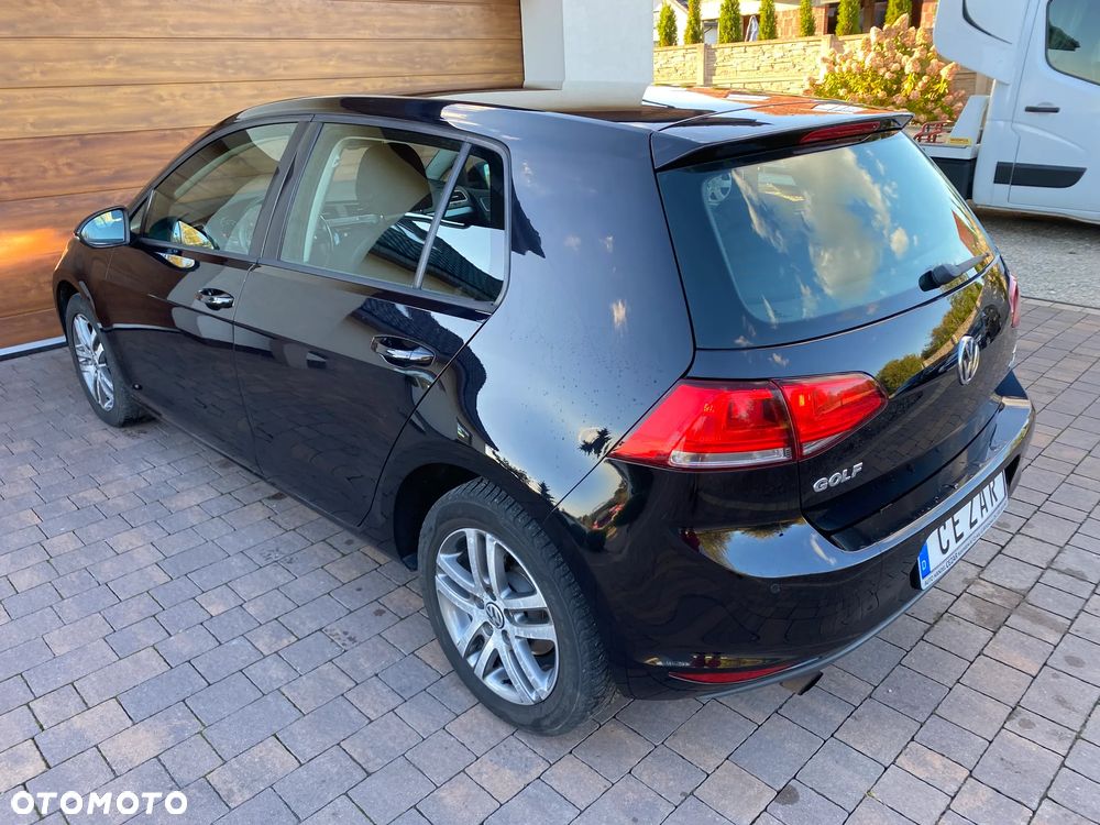 Volkswagen Golf - 4