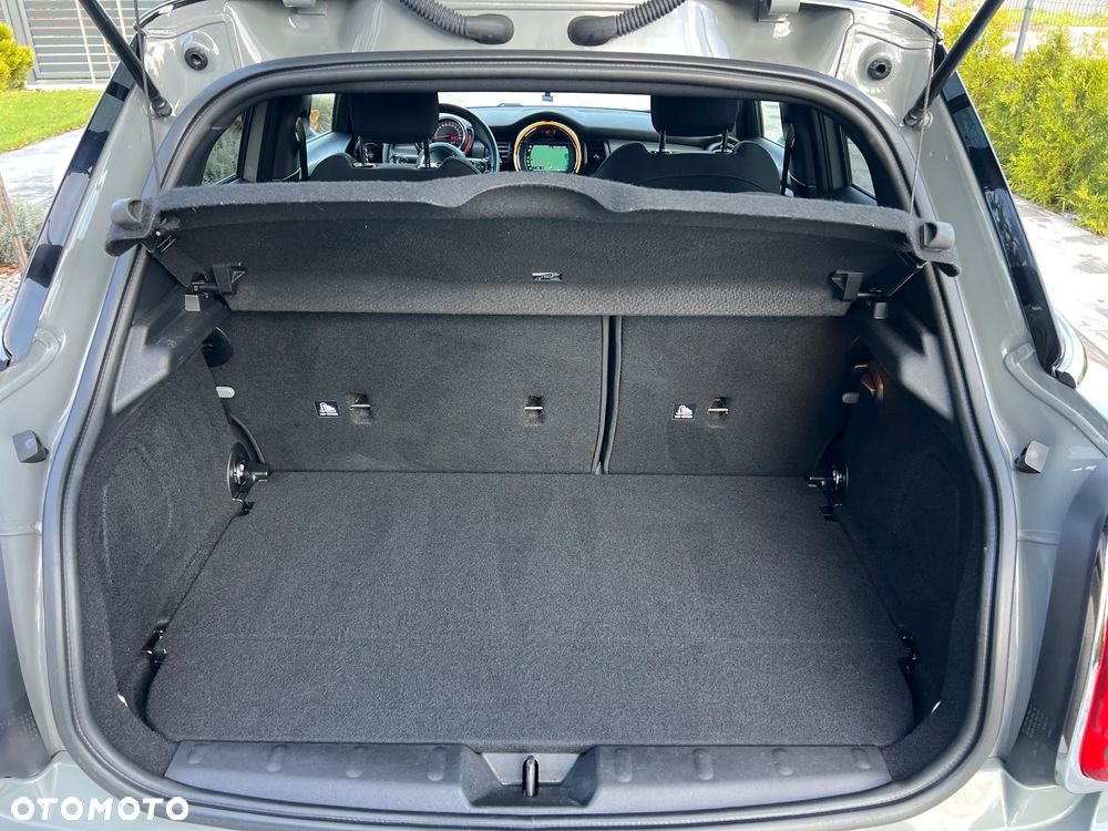 MINI Cooper 60 Years Chili - 30