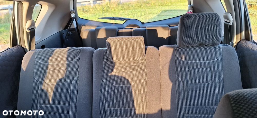 Toyota Corolla Verso 1.8 Sol 7os - 21