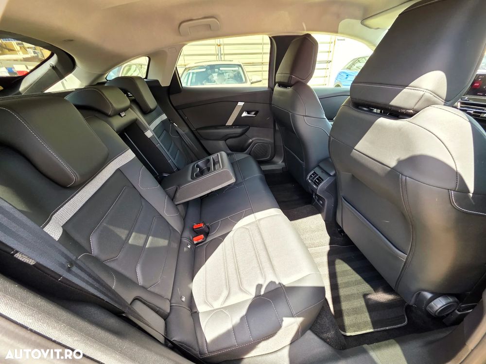 Citroën C4 PureTech 155 Stop&Start EAT8 SHINE - 17