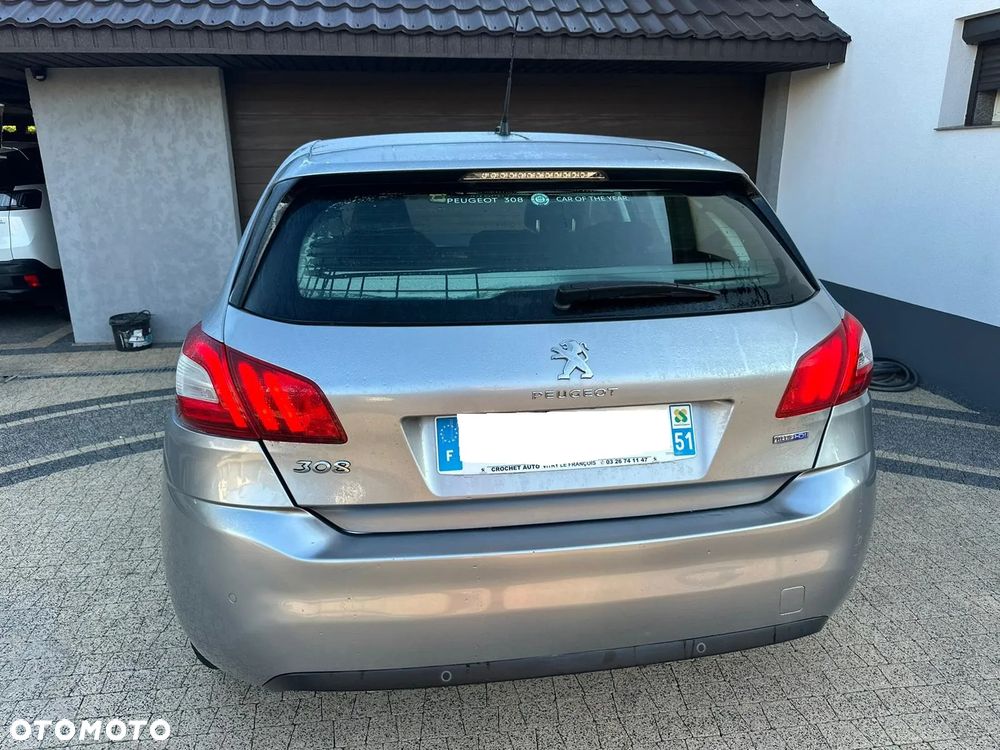 Peugeot 308 1.6 BlueHDi Allure S&S - 22
