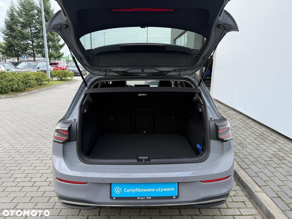 Volkswagen Golf 1.5 eTSI mHEV Style DSG - 22