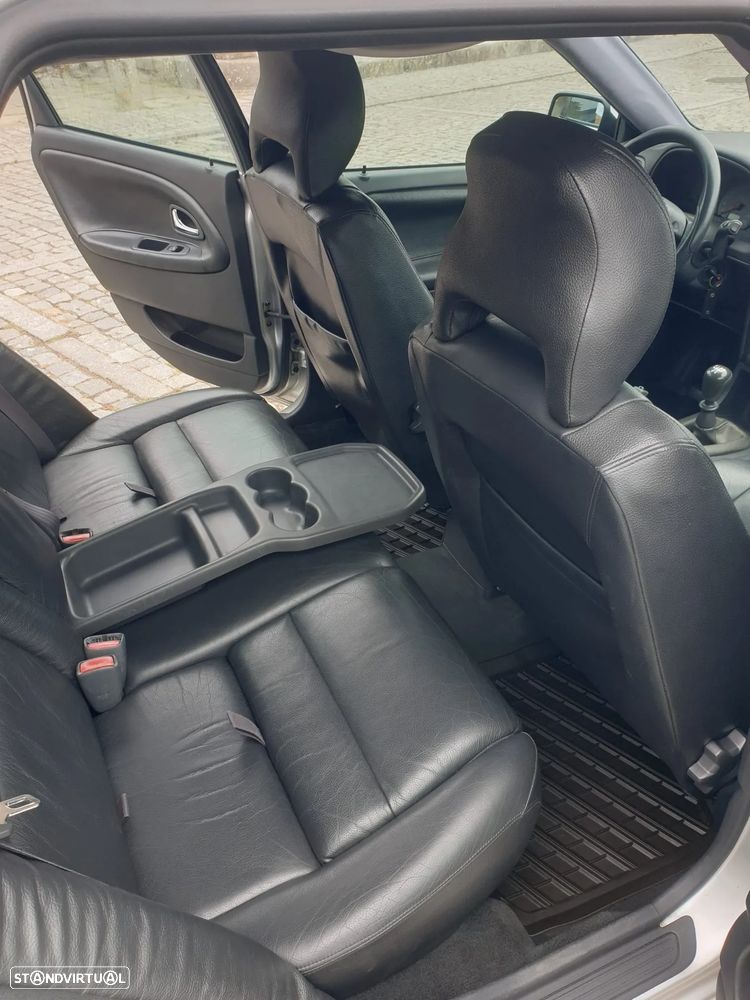 Volvo V40 Cross Country - 6