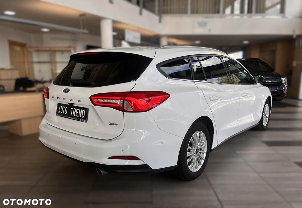 Ford Focus 1.0 EcoBoost Start-Stopp-System TITANIUM DESIGN - 4