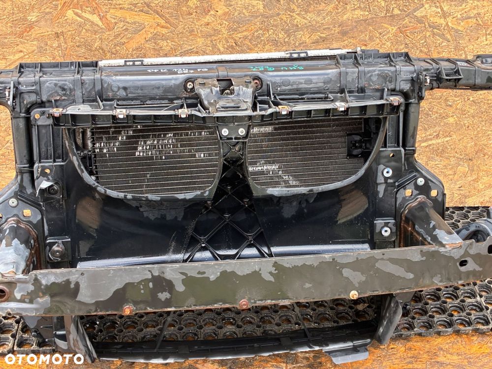 BMW 1 E87 BENZYNA PAS PRZEDNI CHŁODNICA WENTYLATOR KOMPLET - 4