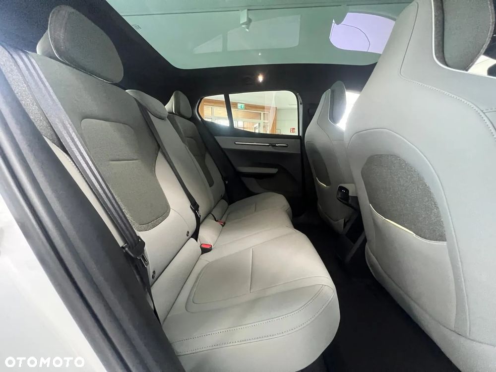 Volvo EX30 69kWh Twin Motor Ultra Black Edition - 27