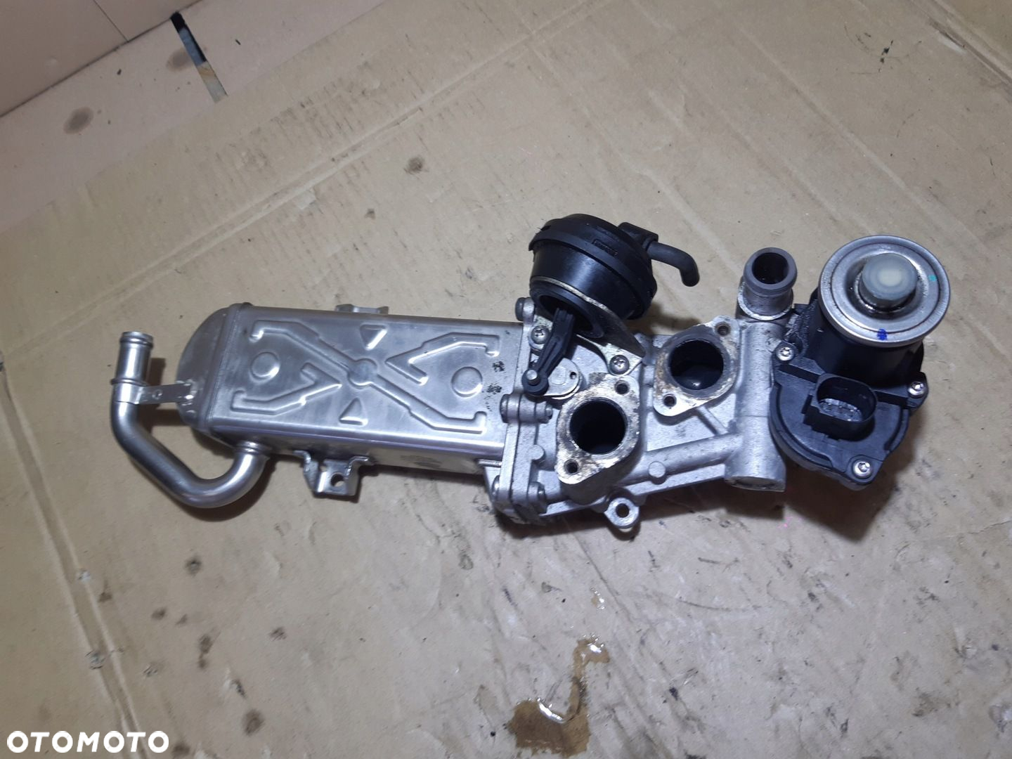 AUDI A3 8P LIFT 1.6 TDI CHŁODNICZKA SPALIN EGR 6NU358167 - 3