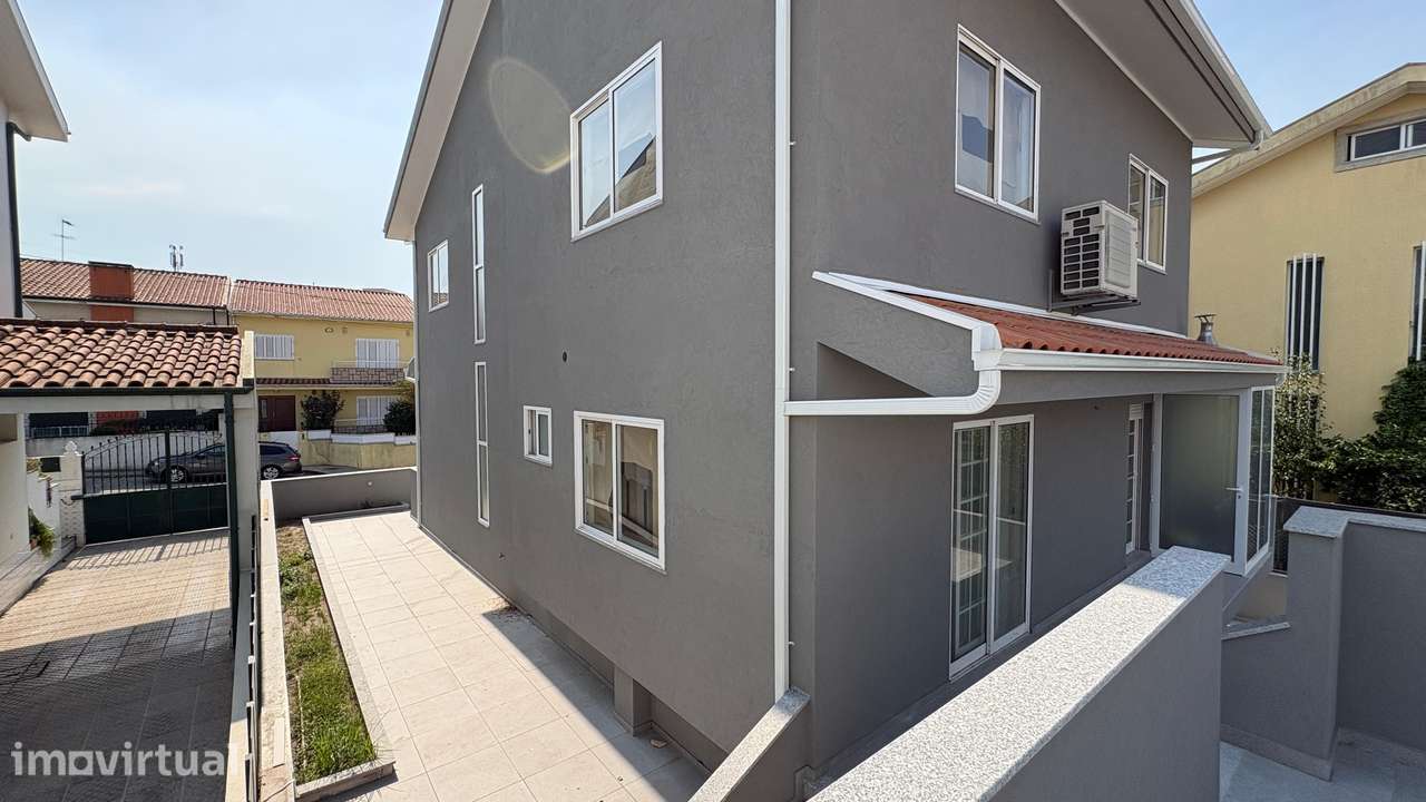 MORADIA V4 Centro de Gondomar (4 Frentes) a terminar remodelação total - Grande imagem: 5/17