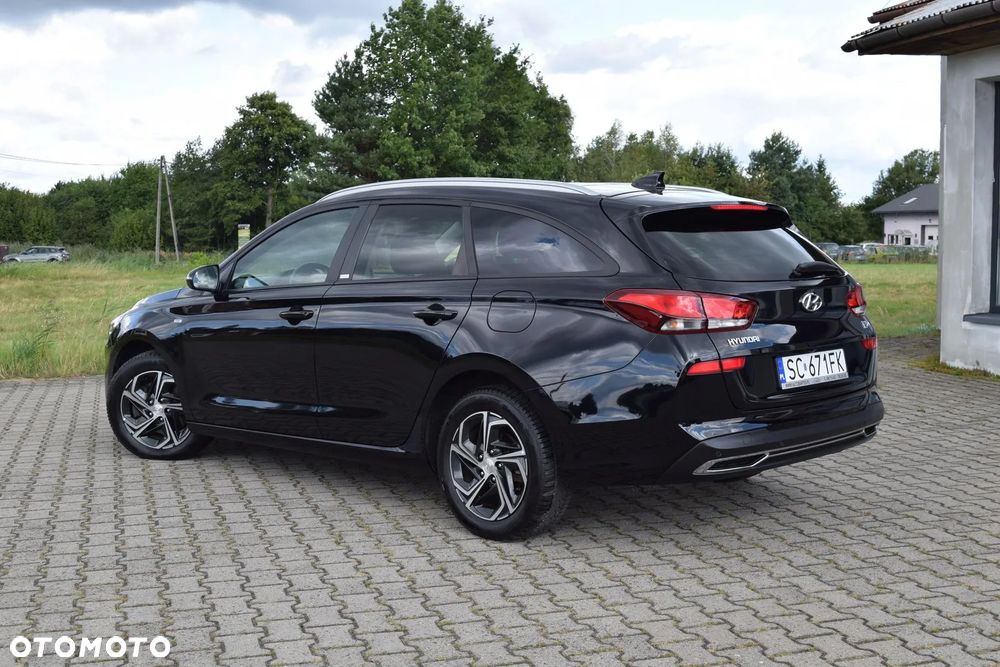 Hyundai i30 1.5 T-GDI 48V Executive DCT - 4