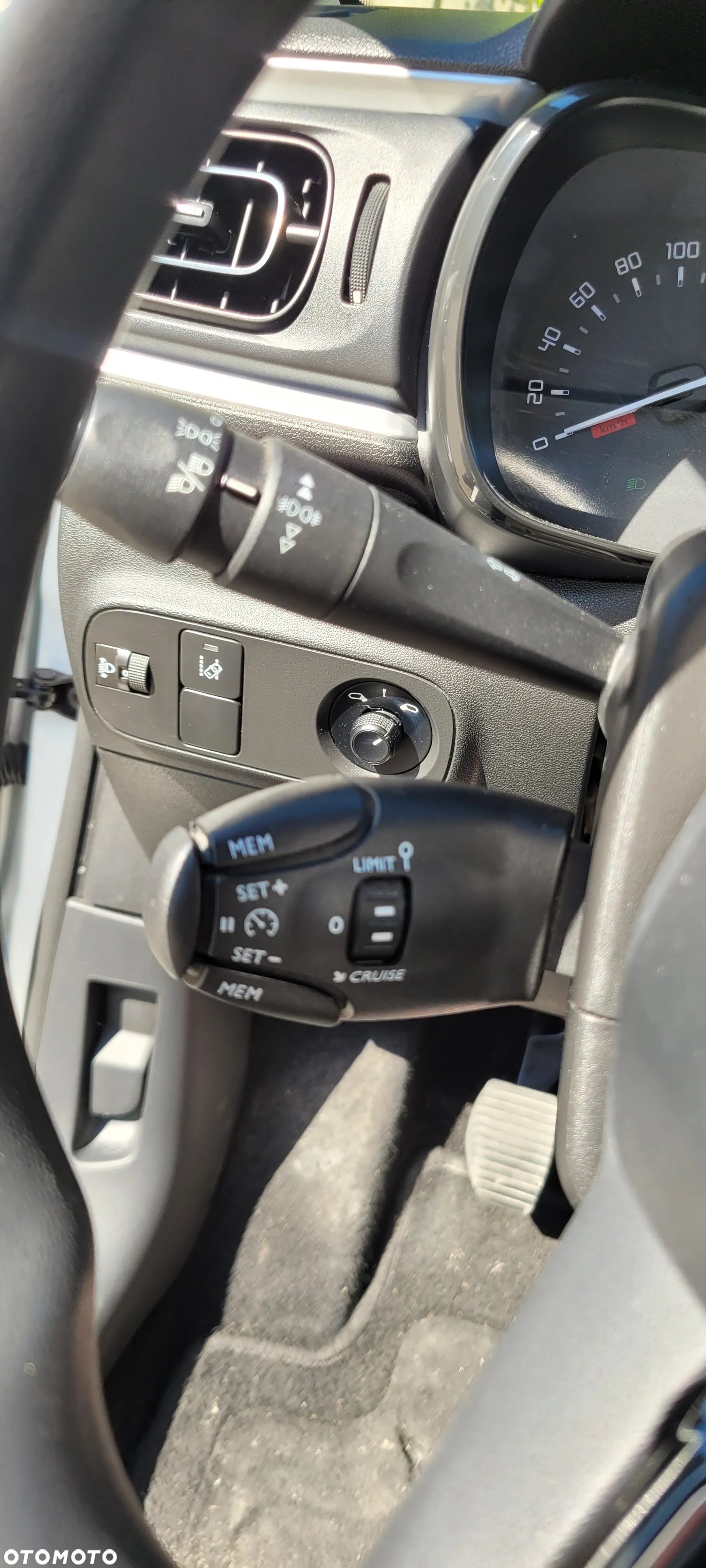 Citroën C3 1.2 PureTech Exclusive - 19