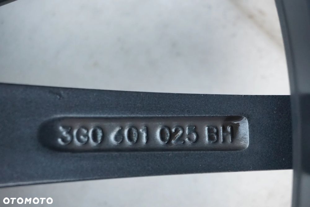 Volkswagen 5x112 19 8J et44 3G0601025 BH PRETORIA - 14