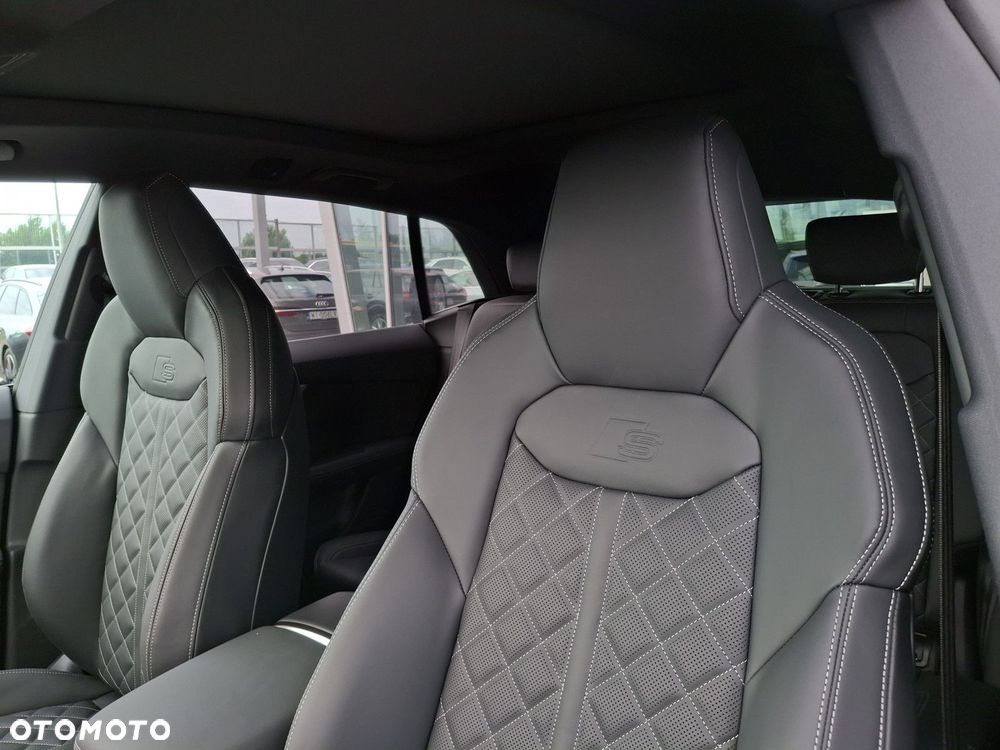 Audi Q8 - 27
