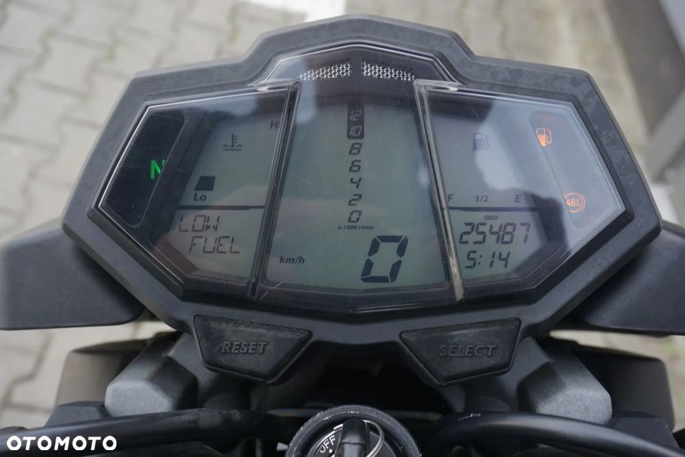 Yamaha MT - 16