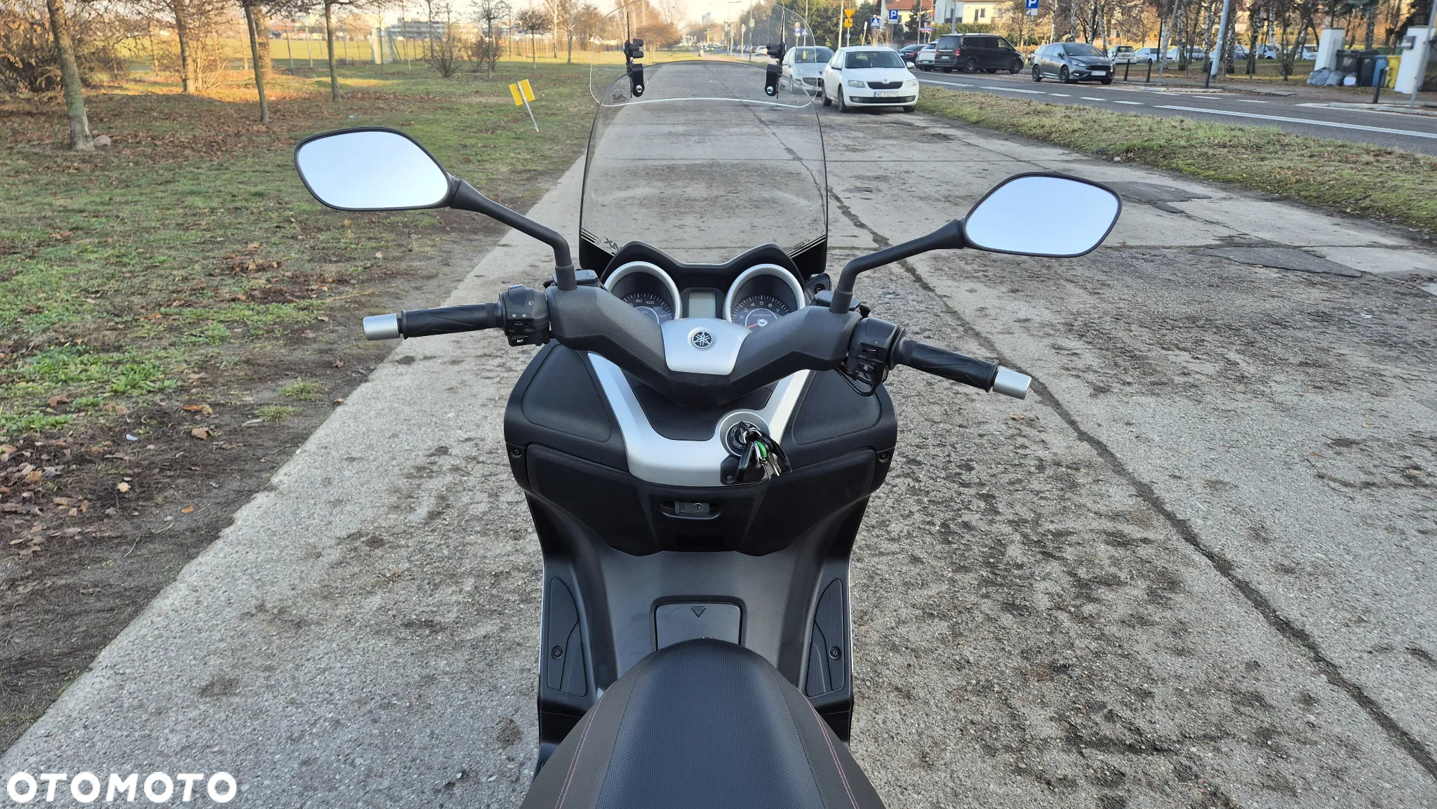 Yamaha X-max - 11