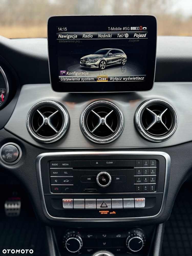 Mercedes-Benz CLA 180 AMG Line - 30