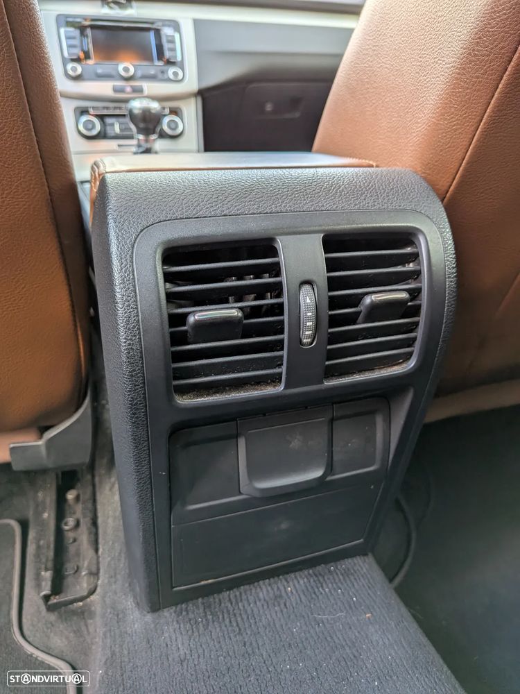 VW Passat Variant 1.6 TDI BlueMotion Comfortline - 38