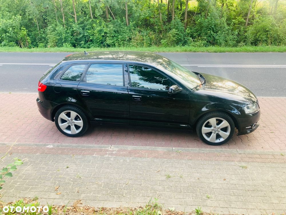 Audi A3 Sportback 1.6 TDI DPF S tronic Ambiente - 3