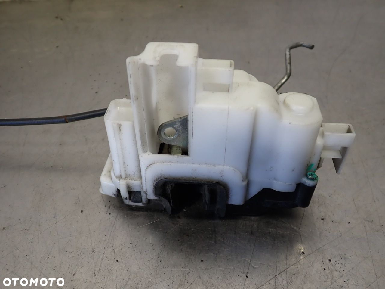 ZAMEK LEWY PRZÓD DRZWI CITROEN NEMO 1.4HDI - 3