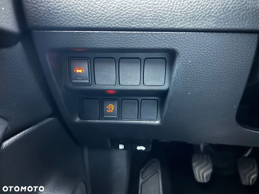 Nissan Qashqai 1.3 DIG-T TEKNA - 21