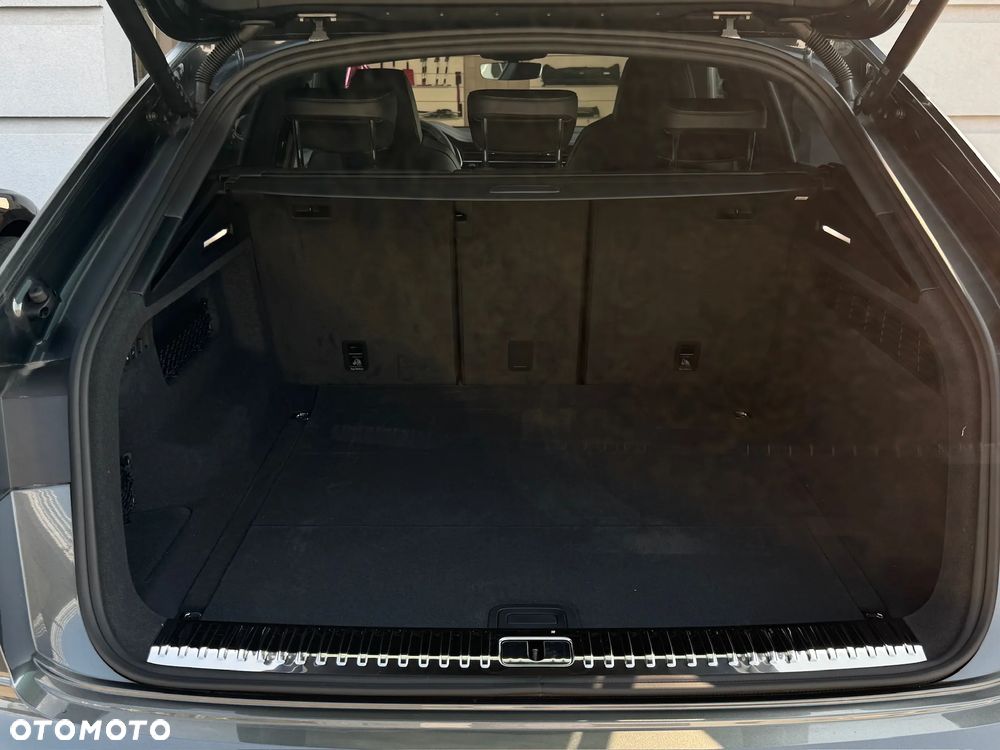 Audi Q8 - 35
