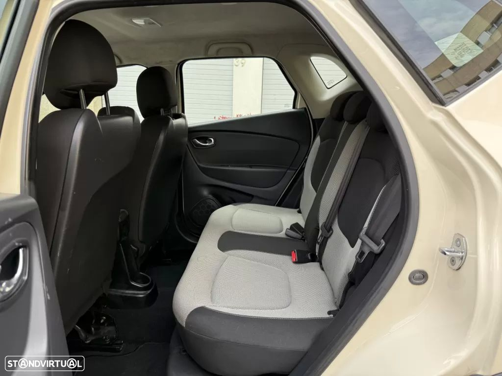 Renault Captur 1.5 dCi Exclusive - 10