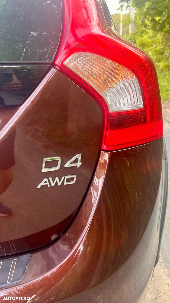 Volvo V60 D4 AWD Summum - 4
