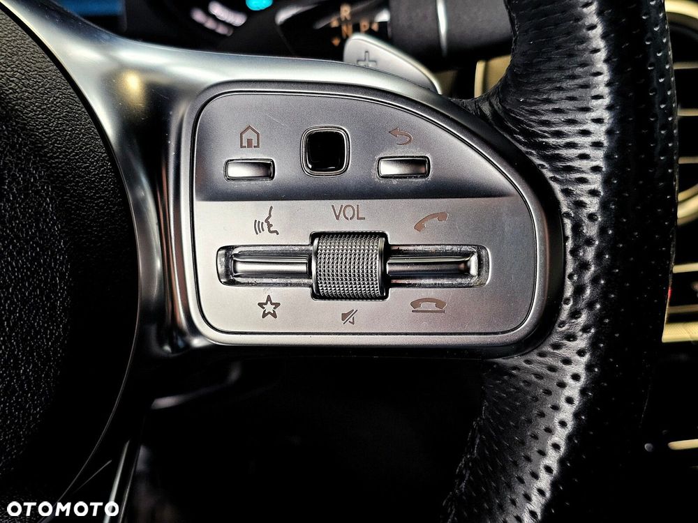 Mercedes-Benz GLC - 22