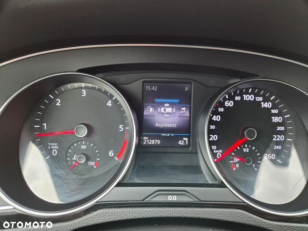 Volkswagen Passat 2.0 TDI SCR 4Mot DSG Comfortline - 17